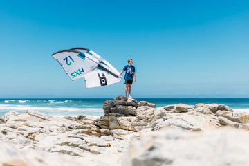 CORE NXS Kite 2027 auf Felsen