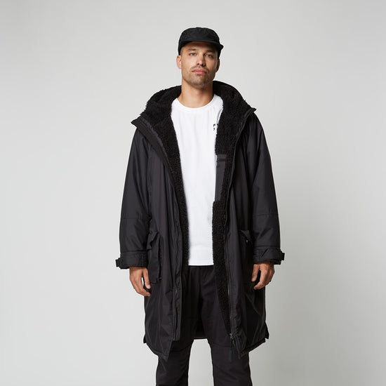 Mystic DTS Poncho Jacket Black