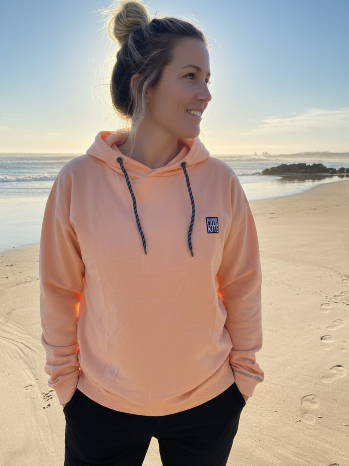 Schwerelosigkite Hoodie Wind Waves Coral