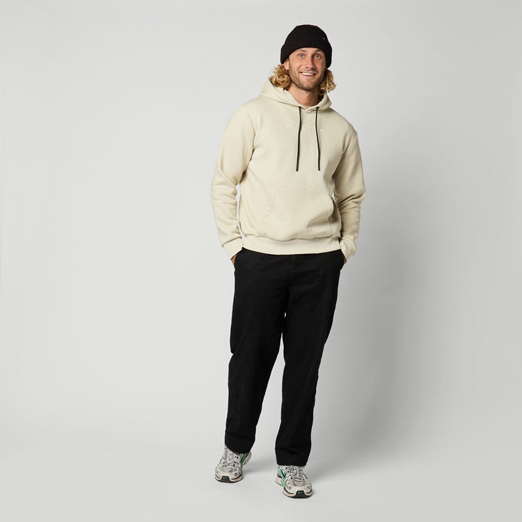 Mystic Icon Hood Sweat Sand in der Totalen