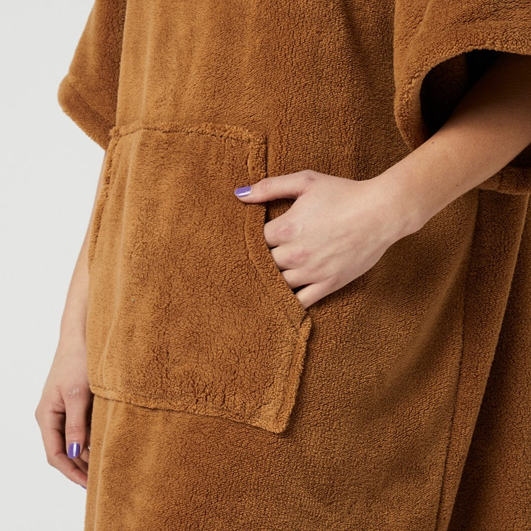 Mystic Poncho Teddy Slate Brown 2024