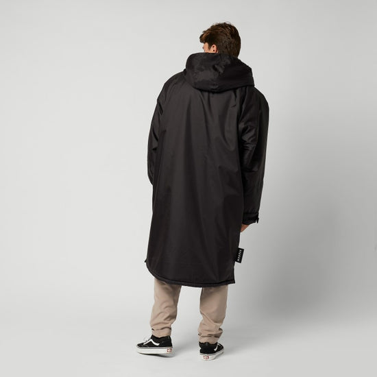 Mystic Poncho Explore Black
