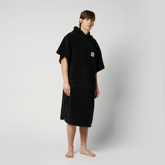 Mystic Poncho Teddy Black 2024
