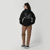 Mystic Concept SB1 Hood Sweat getragen von einer Frau