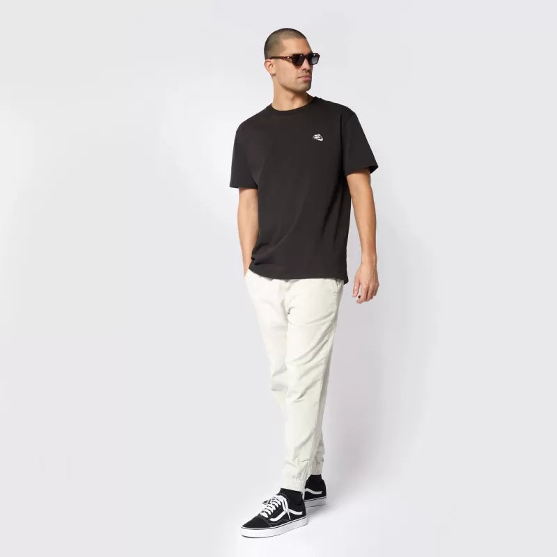 Mystic The Lips Tee black in der totalen