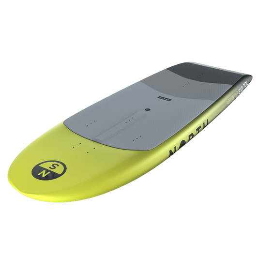 North Vector Race Foilboard 2025 mit grauem Anti-Rutsch-Deckpad und Kompass-Logo
